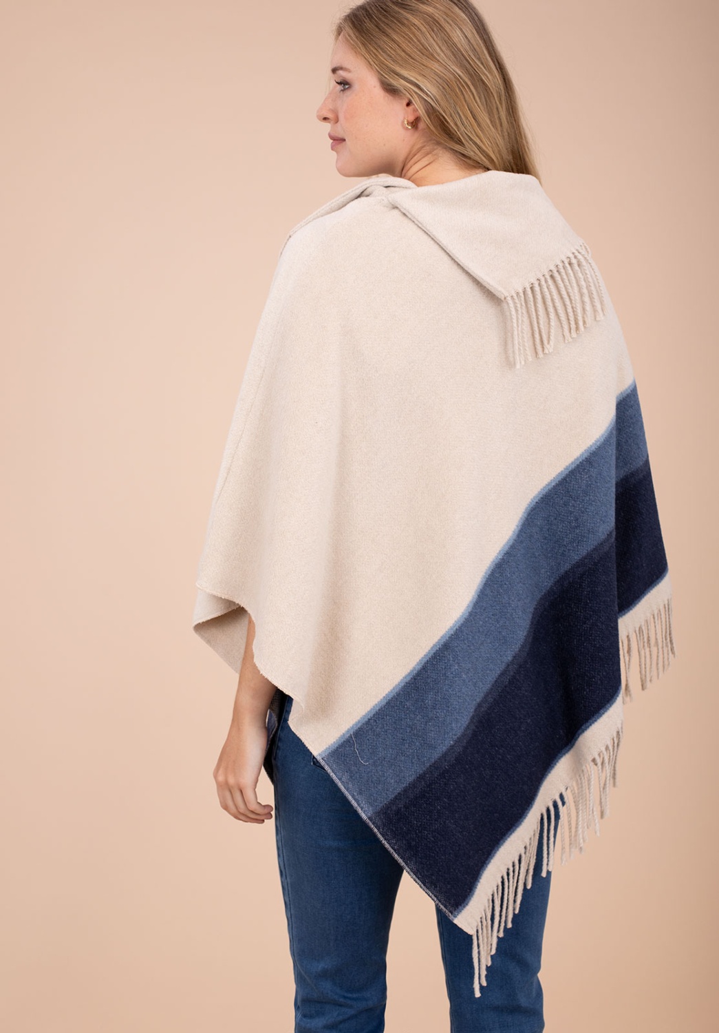 Poncho Beige 4