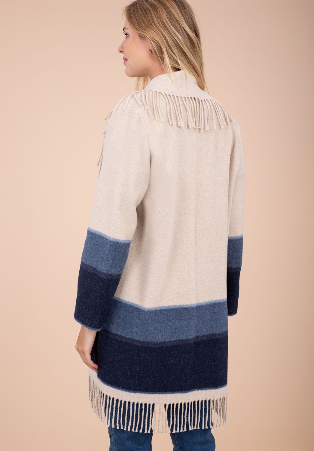 Chaqueta larga de punto, con rayas horizontales 3