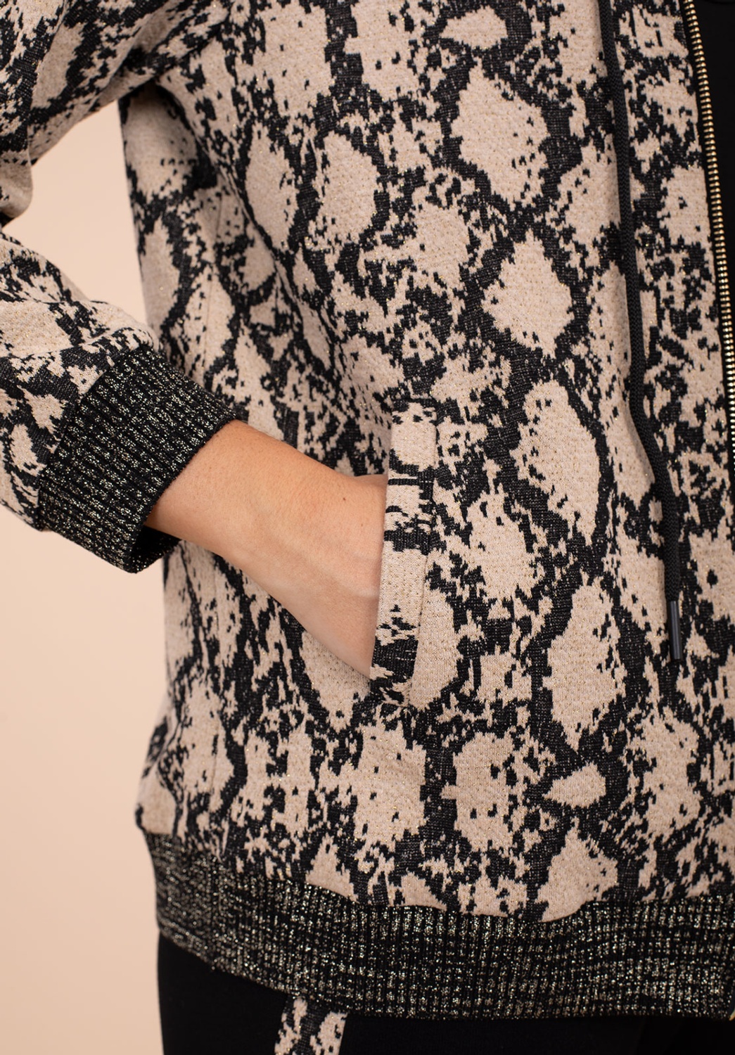 Chaqueta Snake Print con Capucha 2