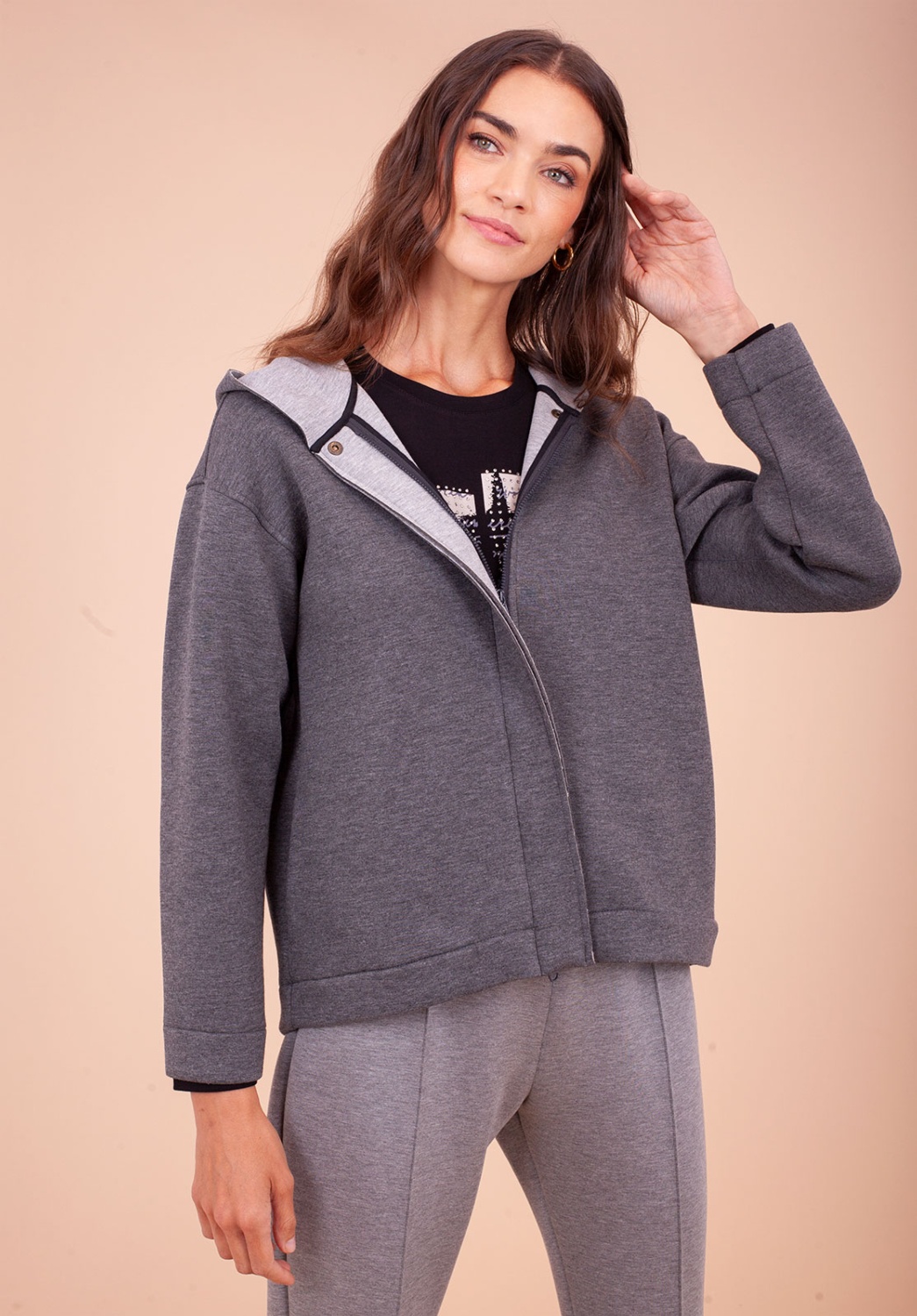 Chaqueta de neopreno en color gris 1