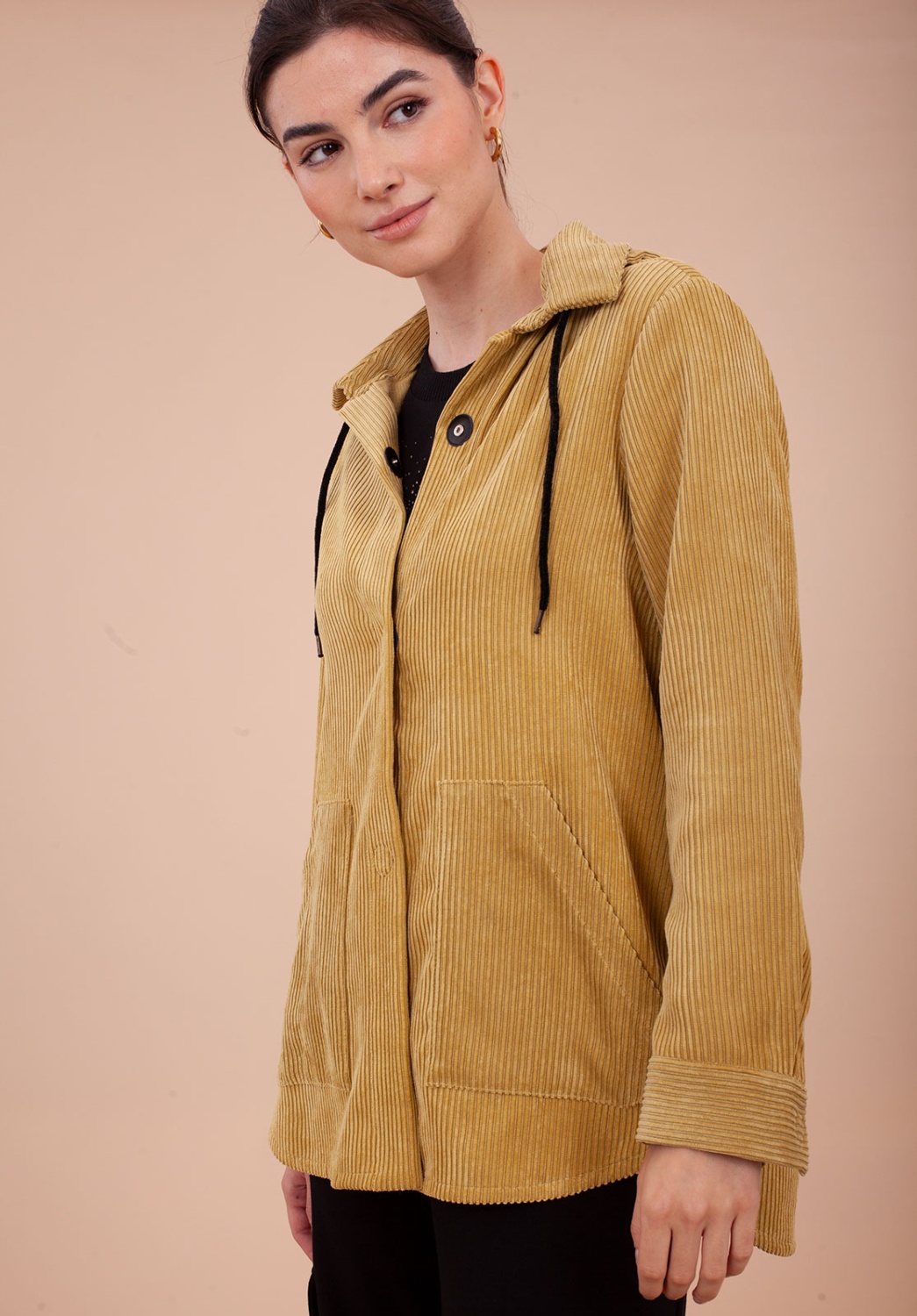 CHAQUETA AMARRILLA DE PANA