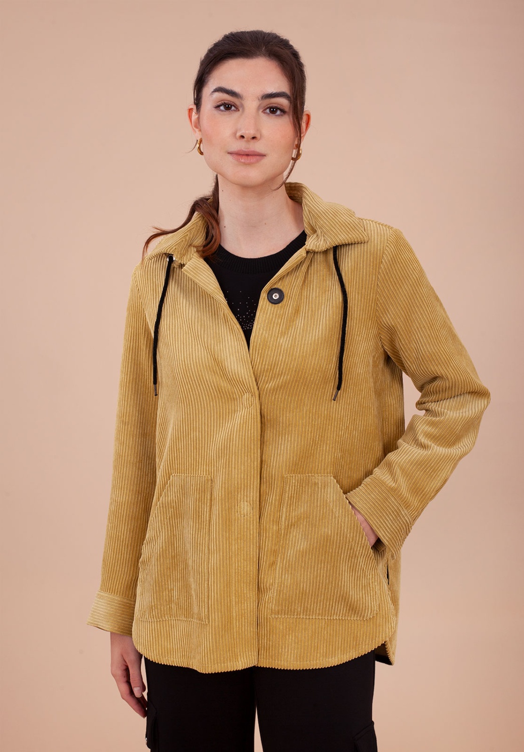 CHAQUETA AMARRILLA DE PANA 1