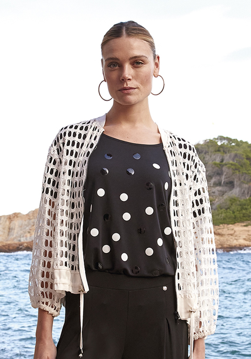 Chaqueta Blanca Troquelada 