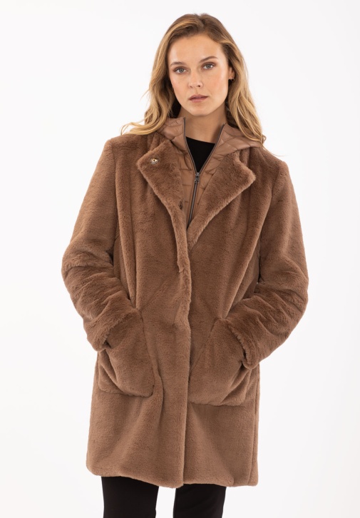 Manteau de fourrure marron
