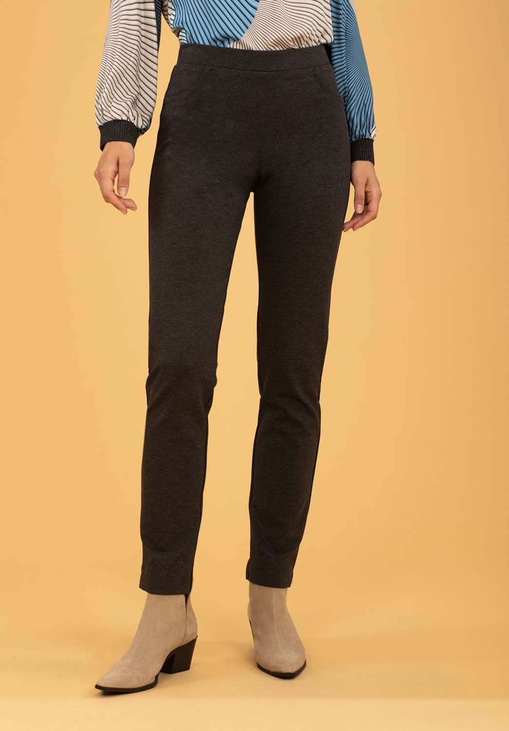 Pantalón Punto Milano Gris