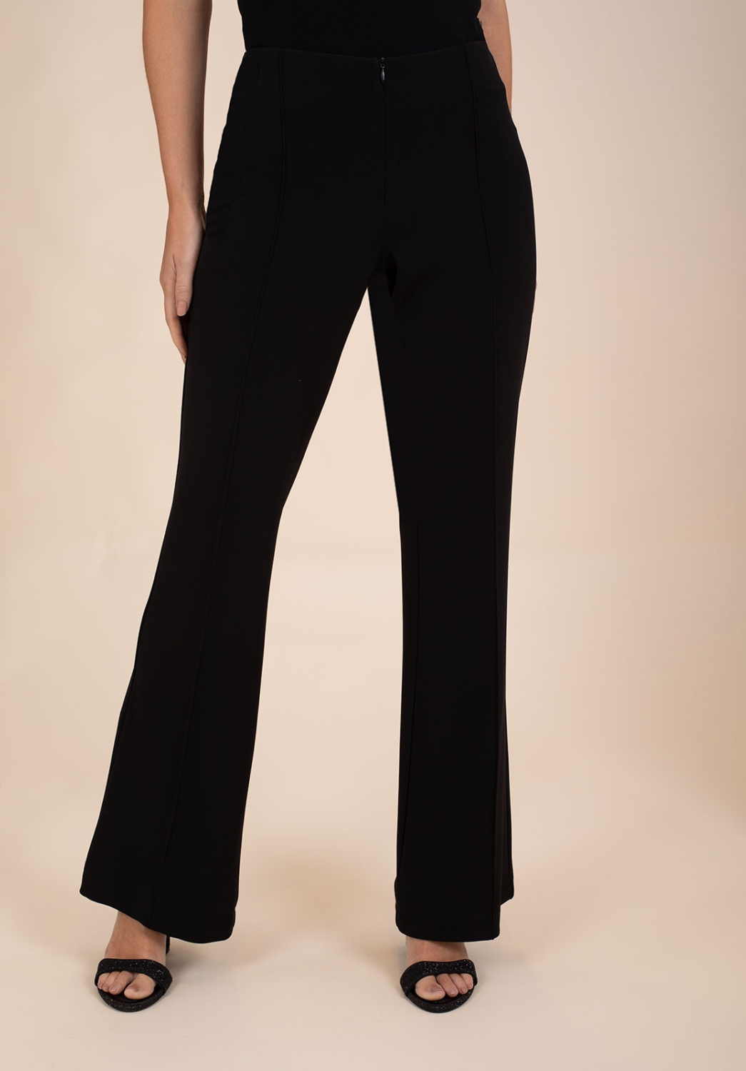 Pantalón Acampanado Negro 2