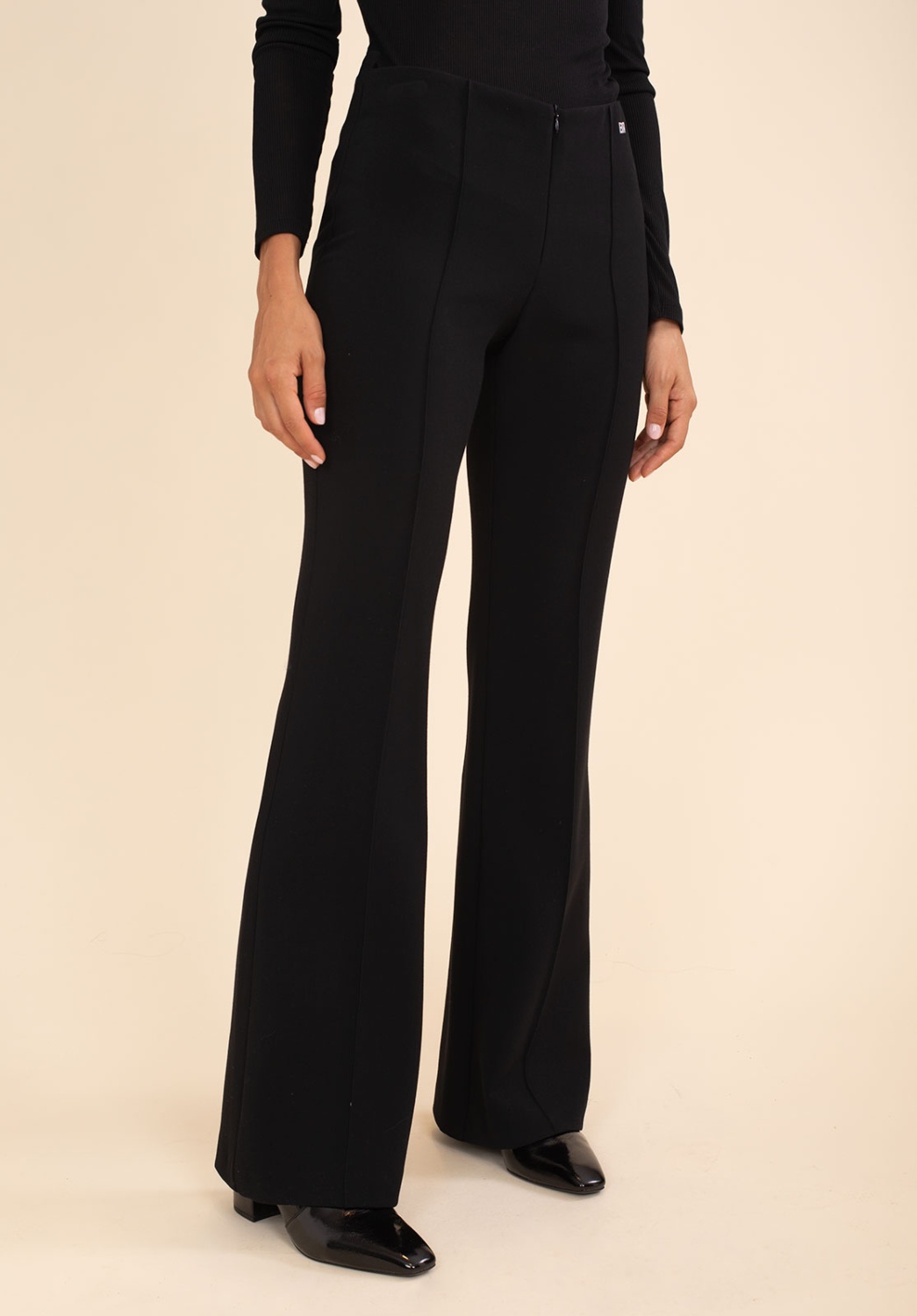 Pantalón Flare Negro 1