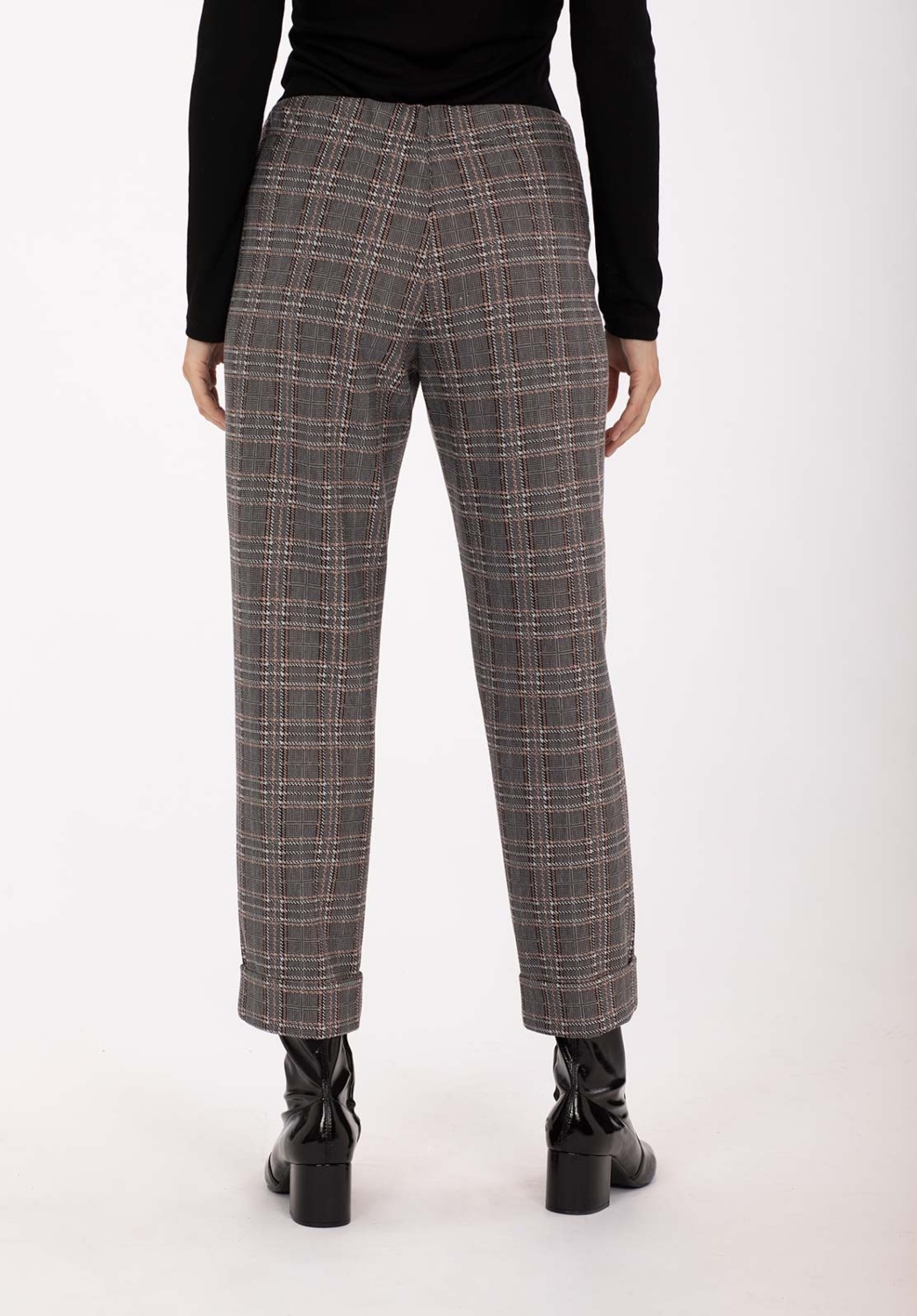 Pantalón Cuadros Linea Rosa 4
