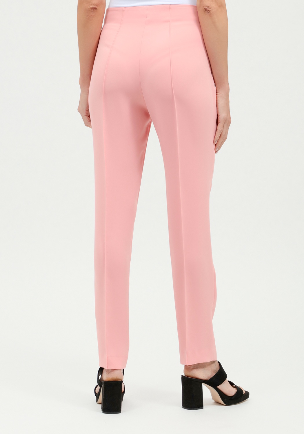El pantalón rosa y de lunares que se hará viral en Zara