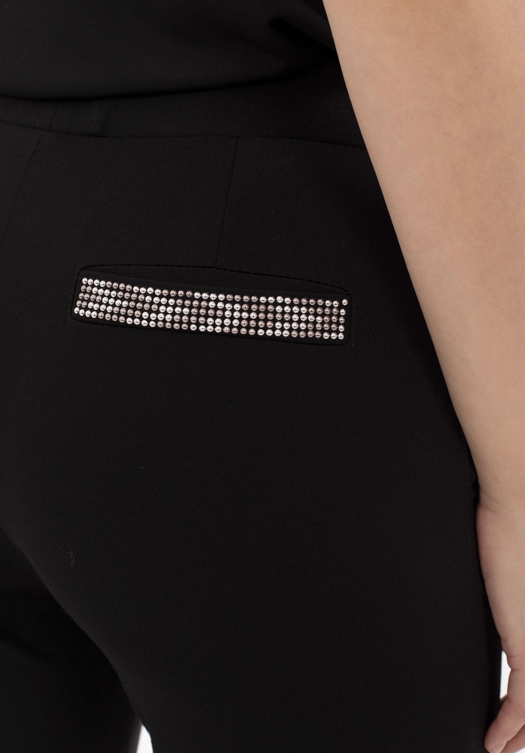 Pantalón Pitillo Negro 4
