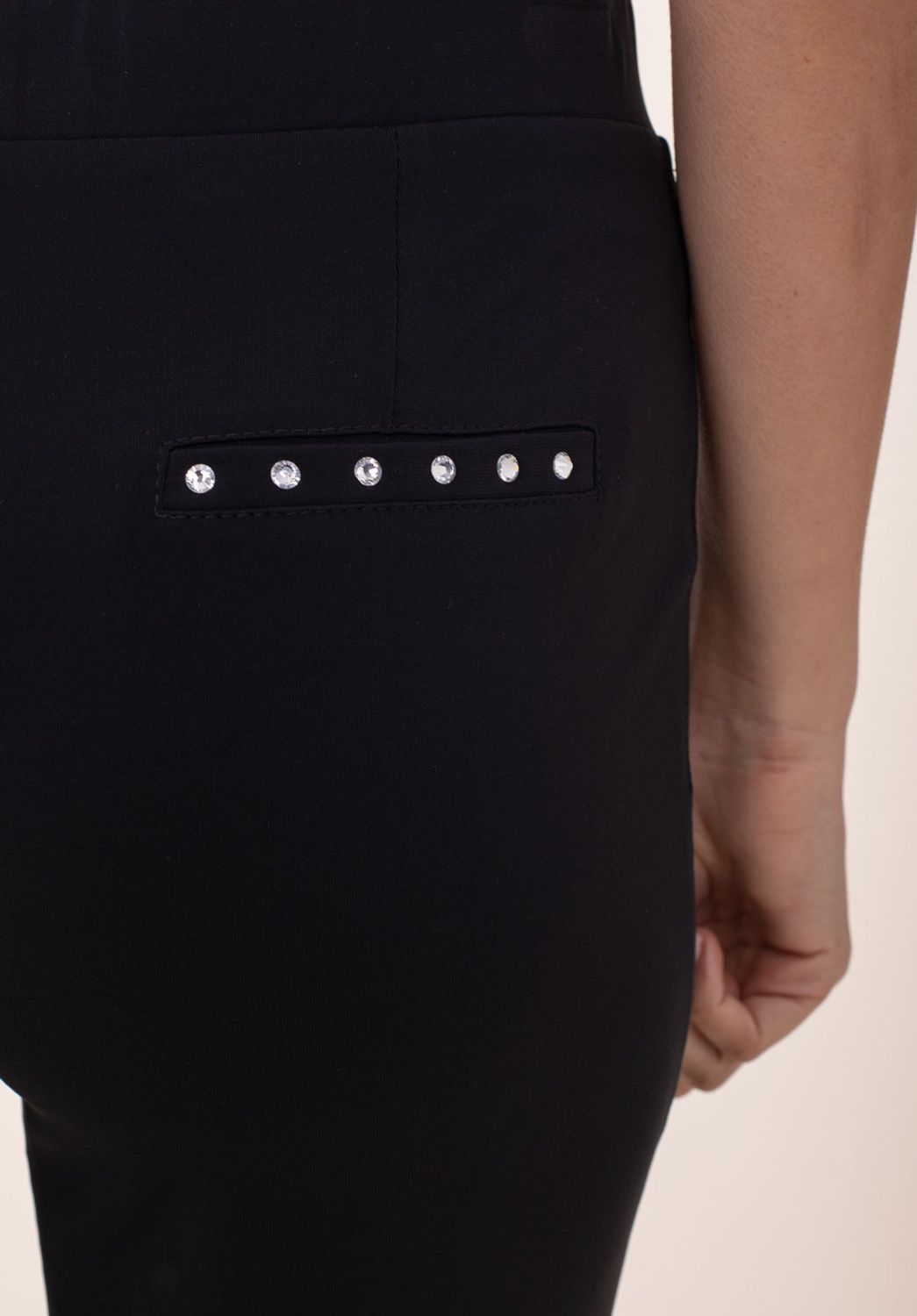 Pantalón Pitillo Punto Negro 2