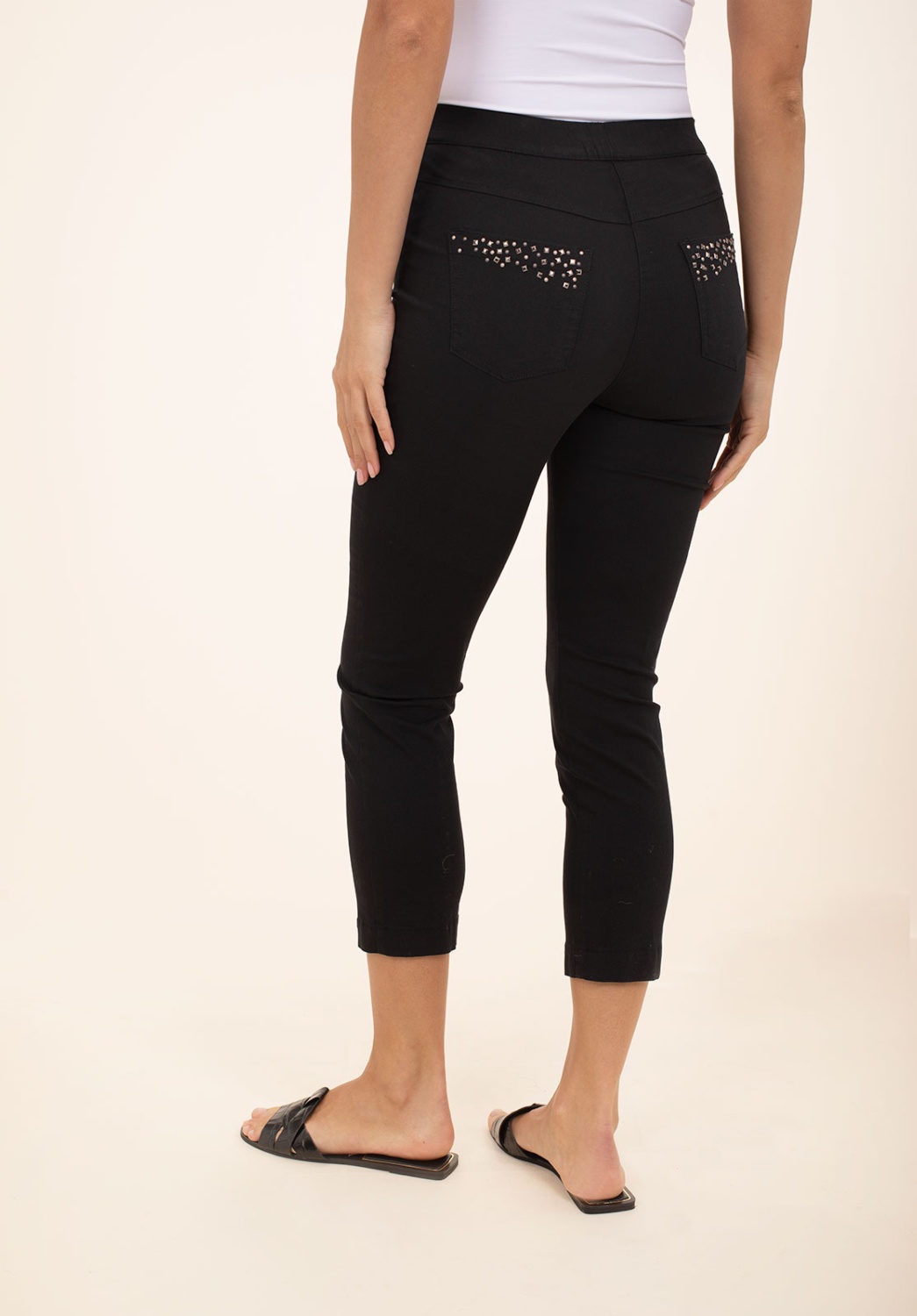 Pantalón Capri Negro 1