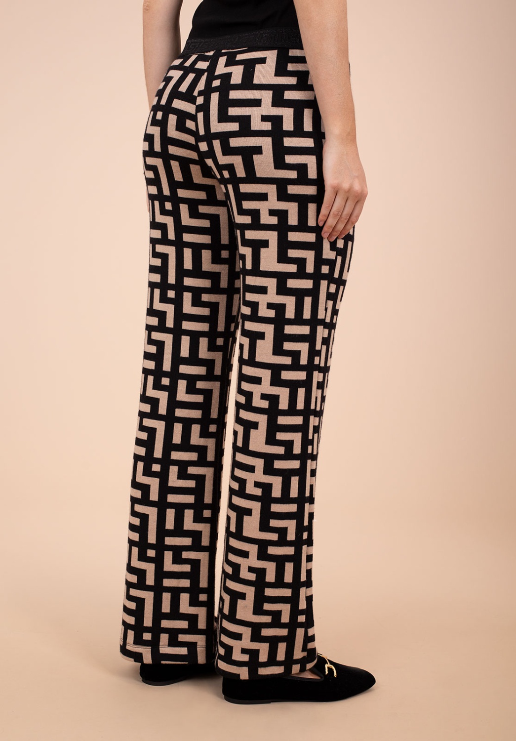 PANTALON GEOMÉTRICO 2
