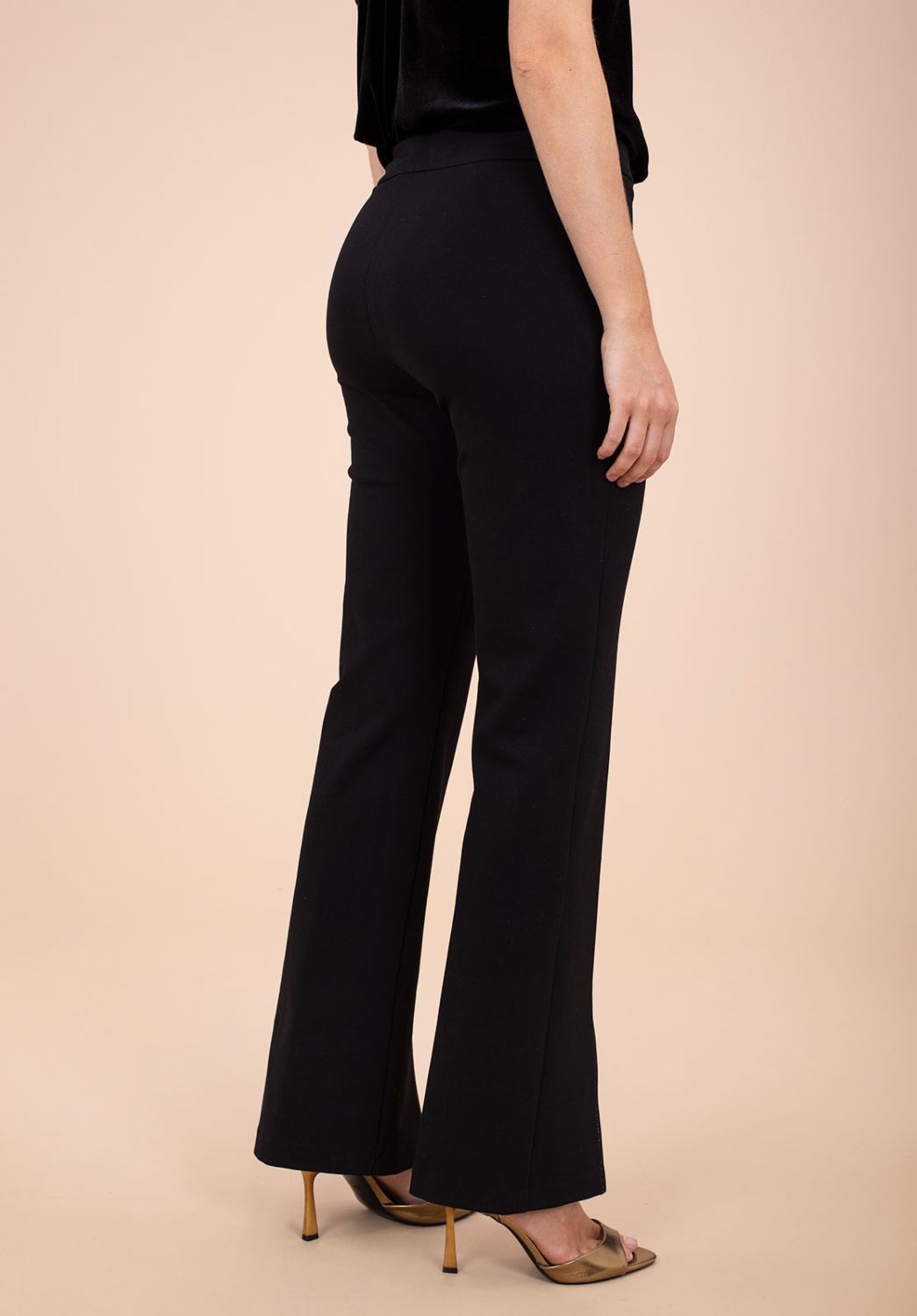 PANTALON NEGRO DE PEDRERIA 4