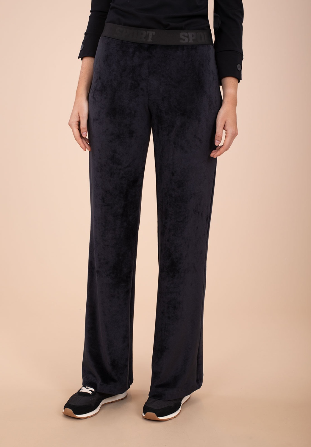 Pantalón Negro Terciopelo 1