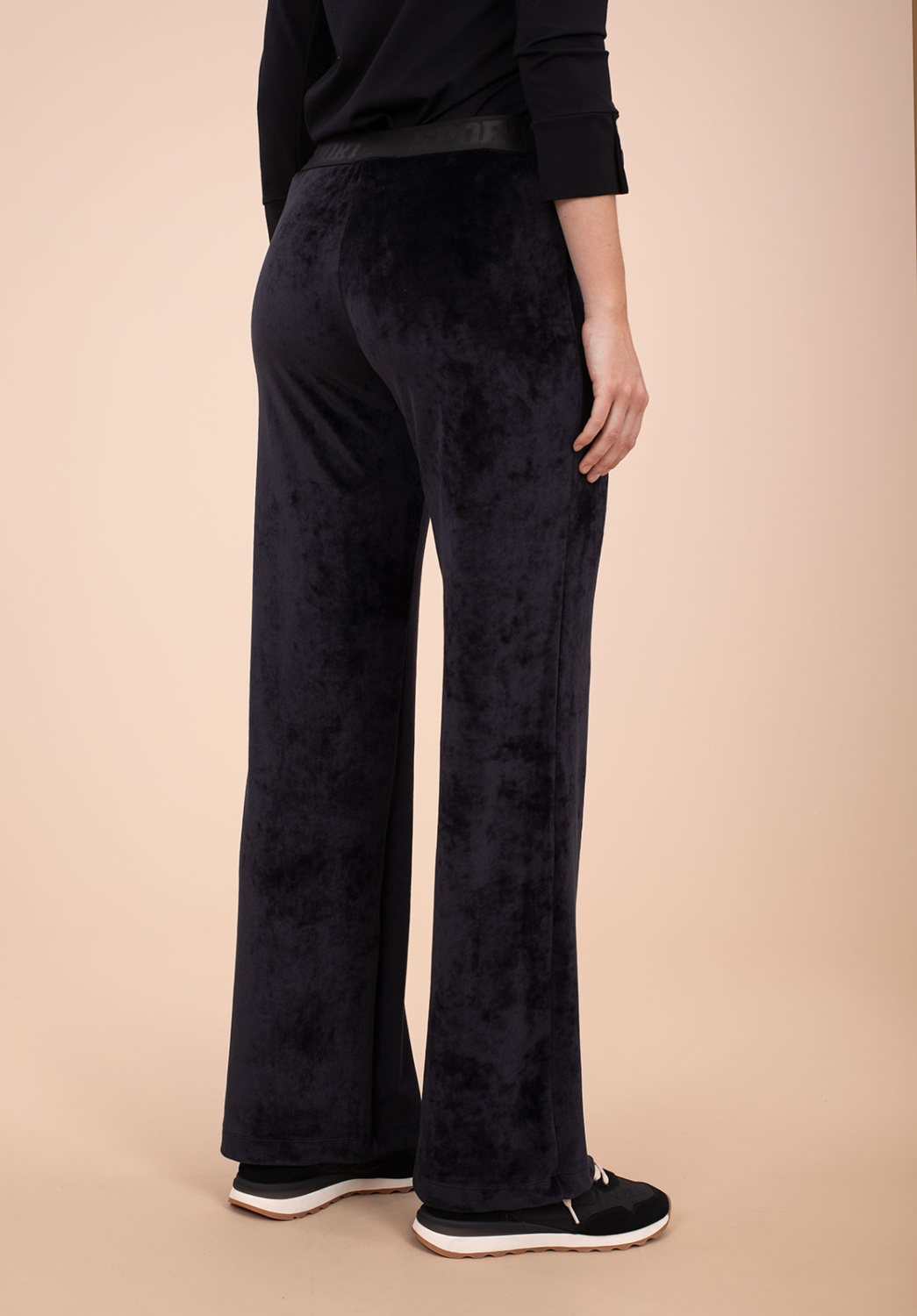 Pantalón Negro Terciopelo 3