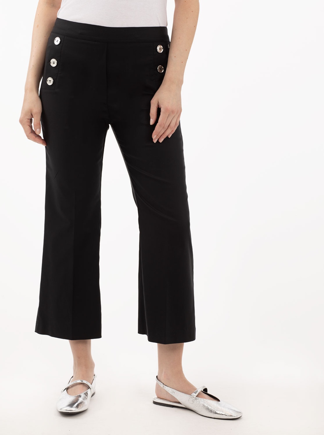 Pantalón Ancho Negro con botones delanteros 1