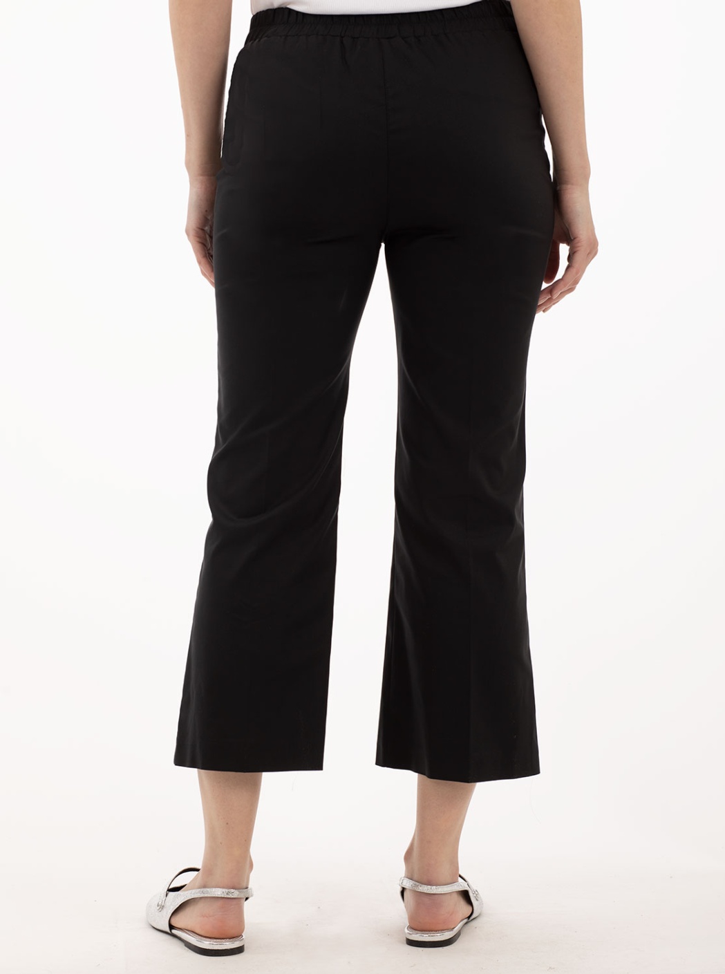 Pantalón Ancho Negro con botones delanteros 3