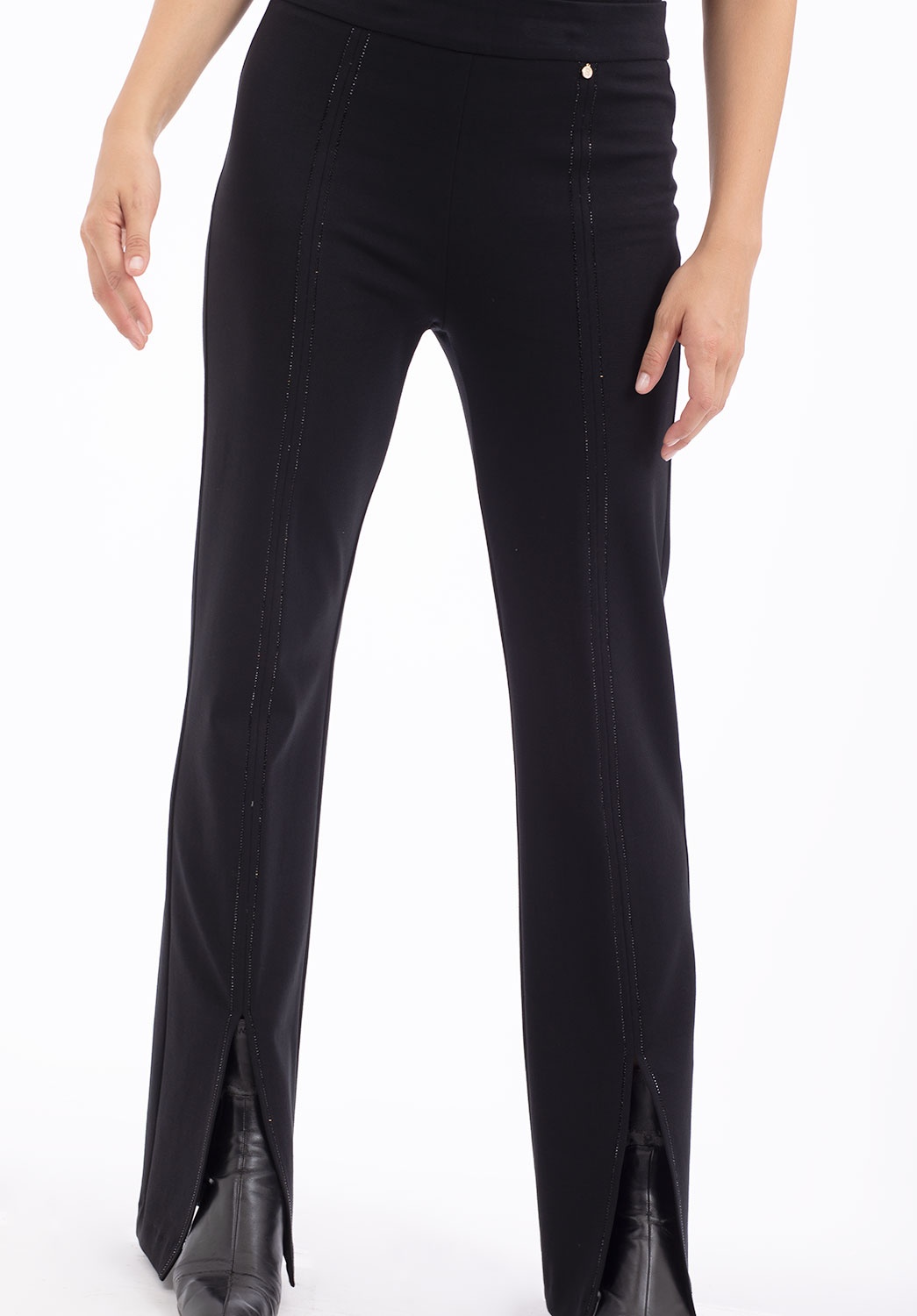 Pantalón de punto con detalle de strass 3