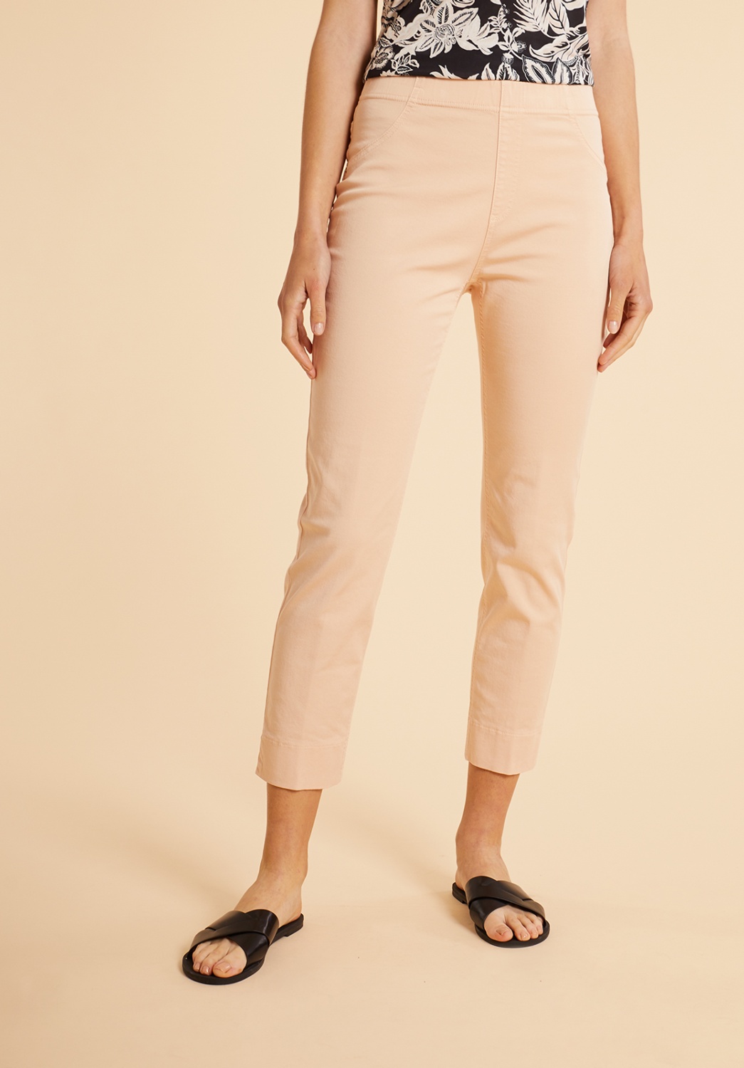 Ankle-length Pink Trousers 1