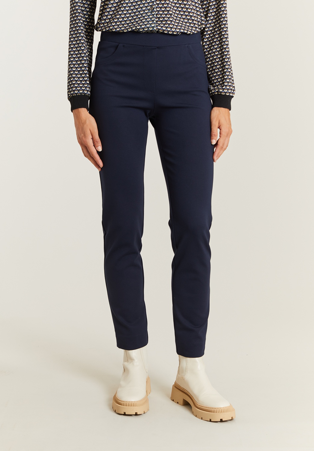 Navy on sale skinny trousers