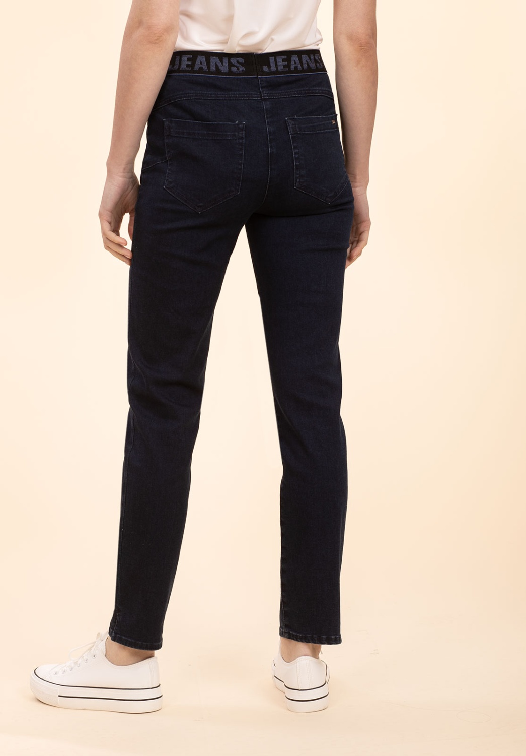 Trousers With Contrasting Waistband 3