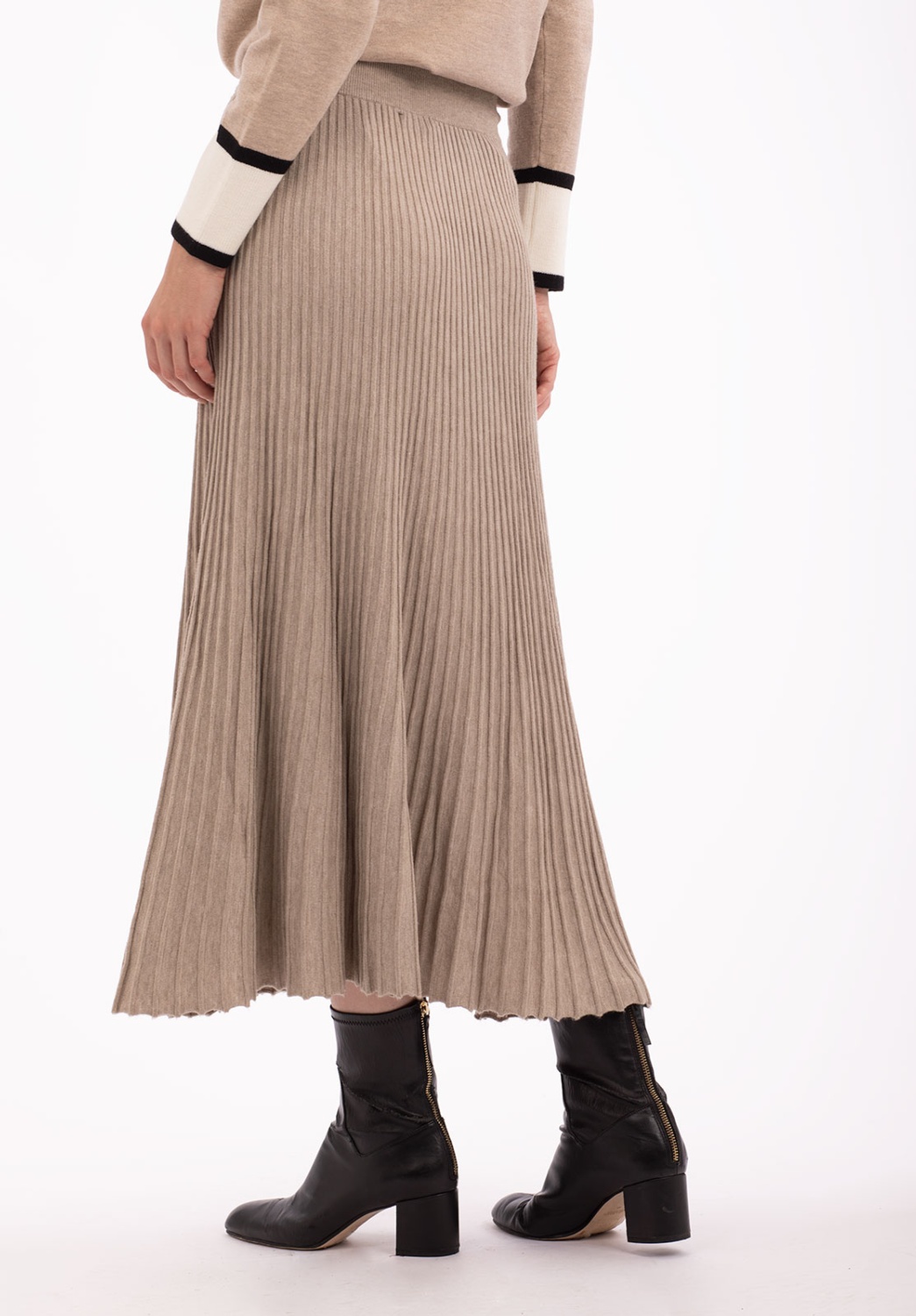 Falda Midi Plisada 1
