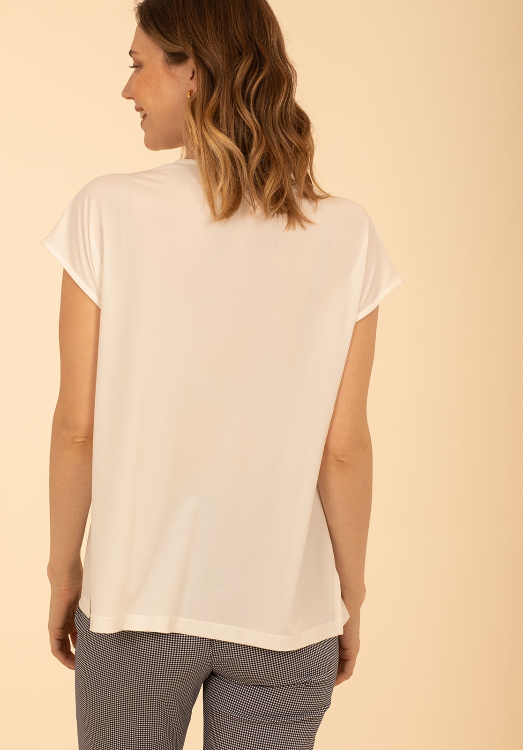 White T-shirt With Studs 2