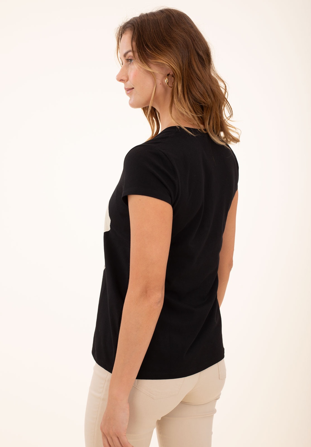 Camiseta Flor Con Bolso 4