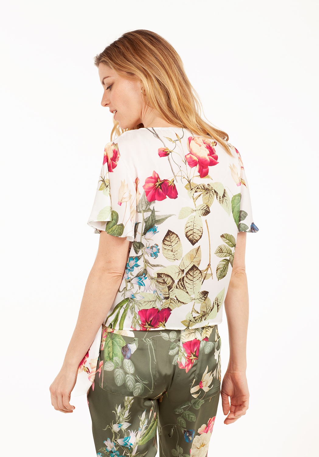 Knotted Floral Blouse 2
