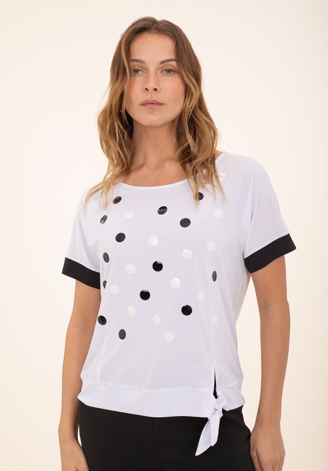 Camiseta Blanca Aplique Topos 