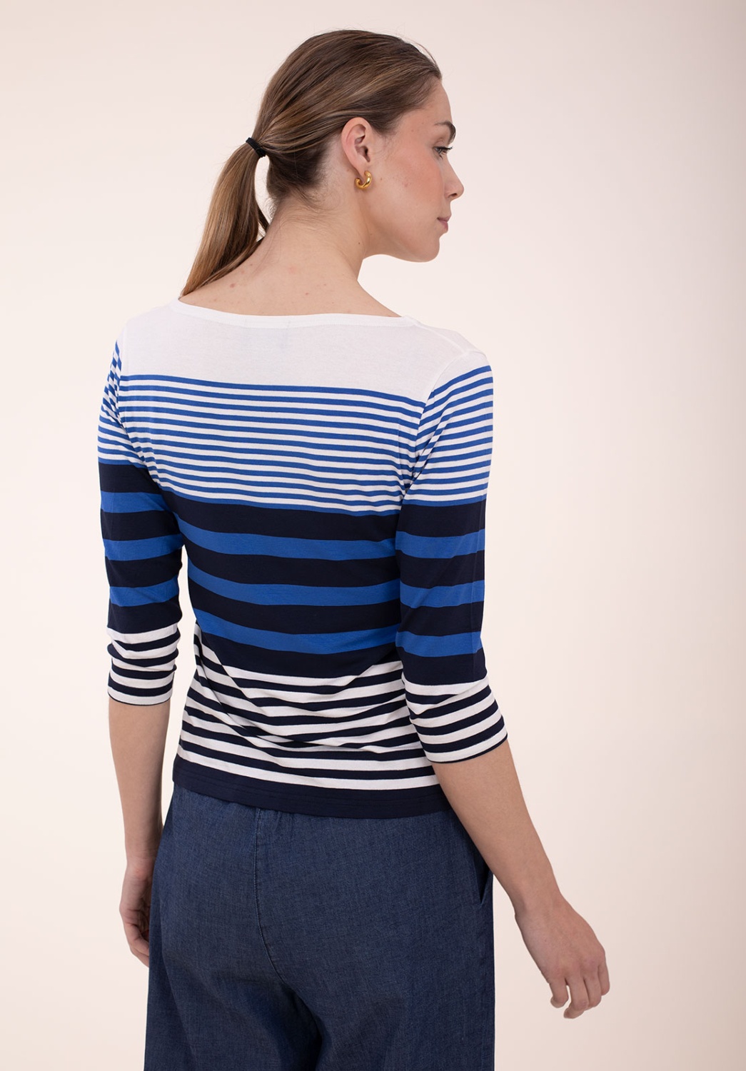 Camiseta Tricot Rayas Azules 3