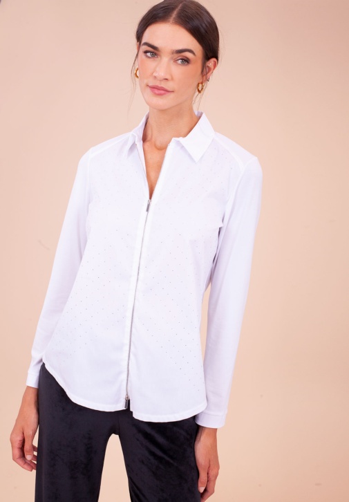Camisa blanca de tachuelas con cremallera