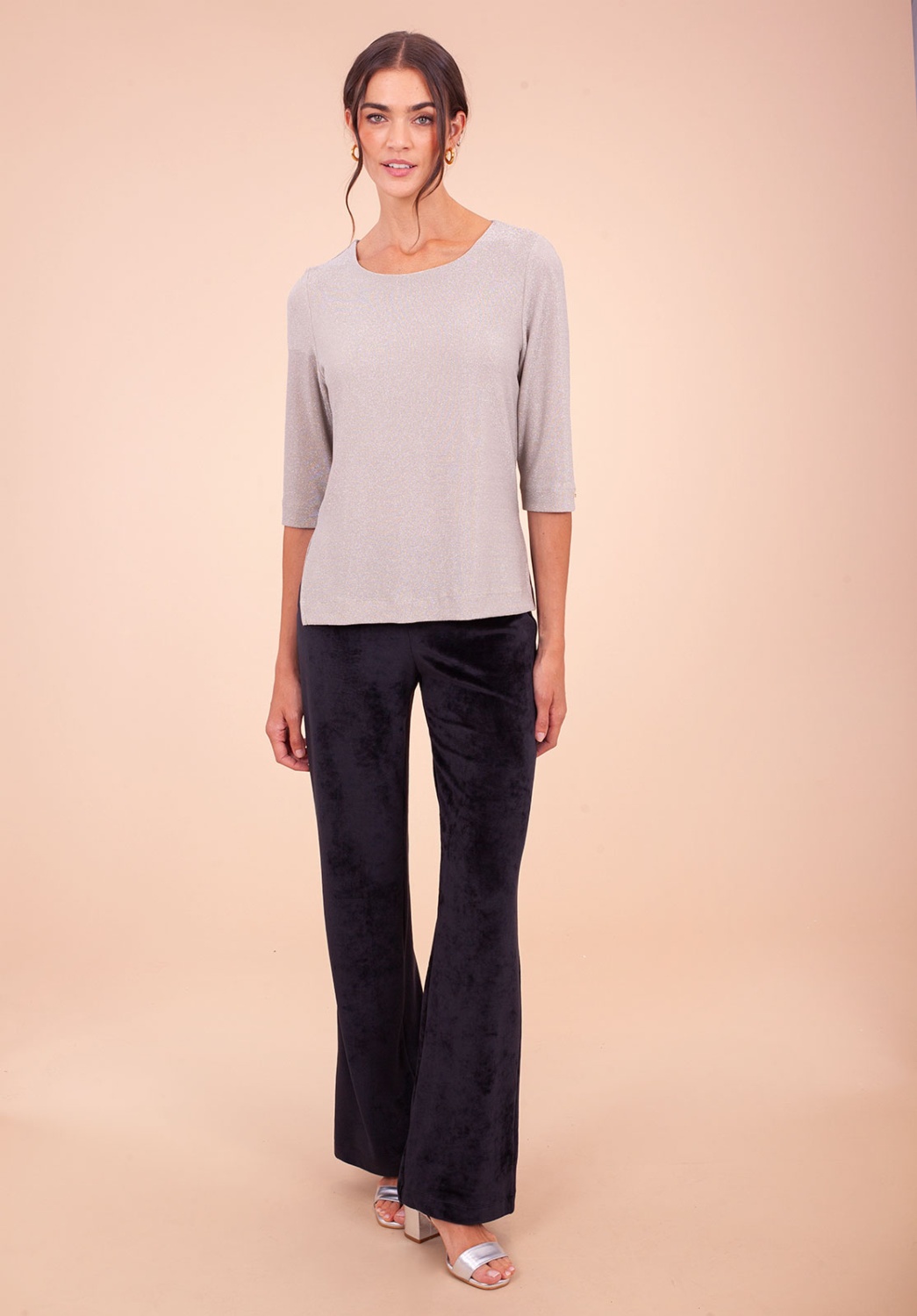 Camiseta gris-plateada 3