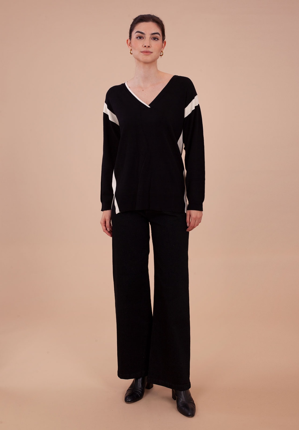 Jersey escote pico con franjas en contraste 4