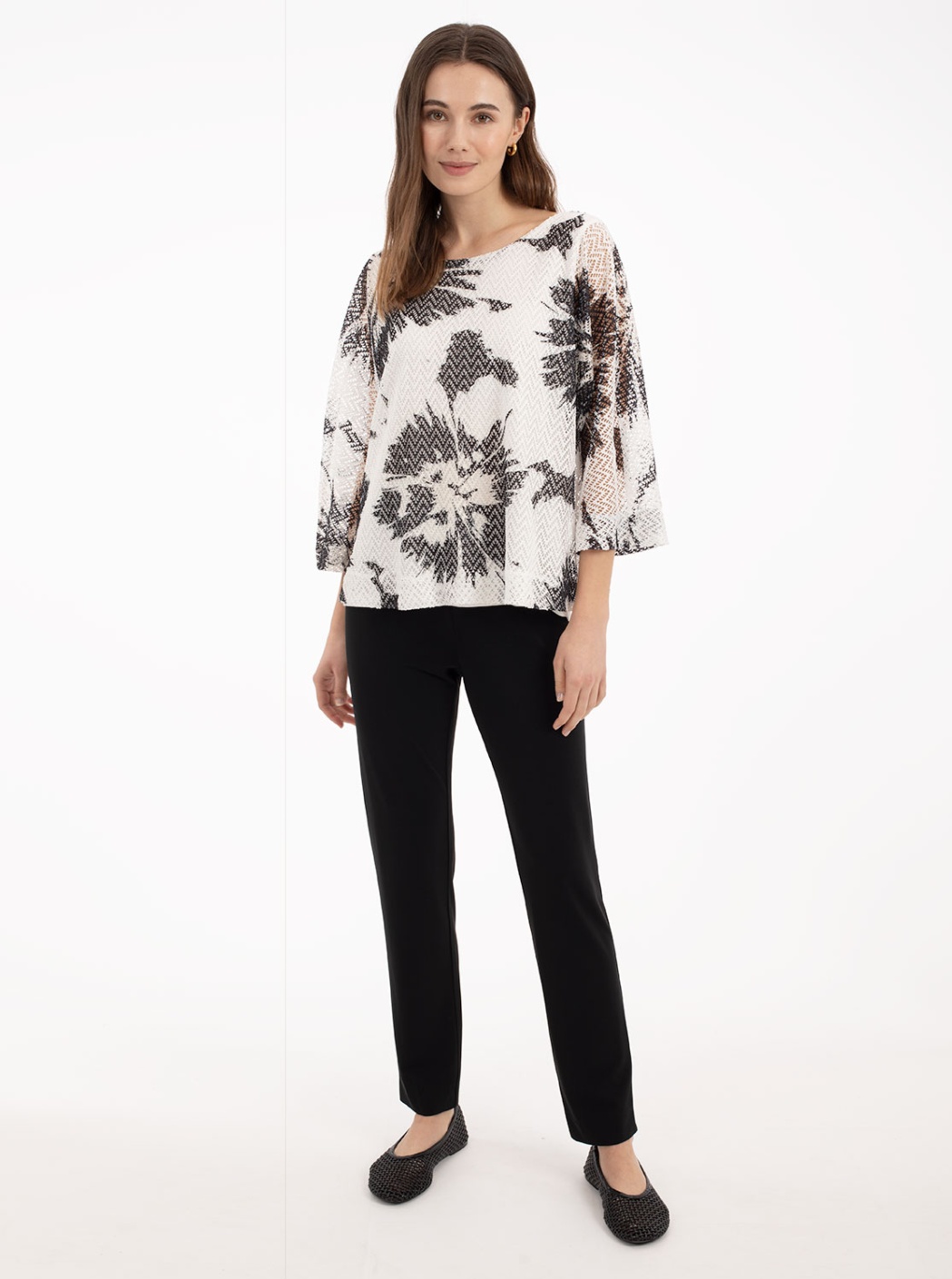 Blusa Calada Estampada Blanca y Negra 4