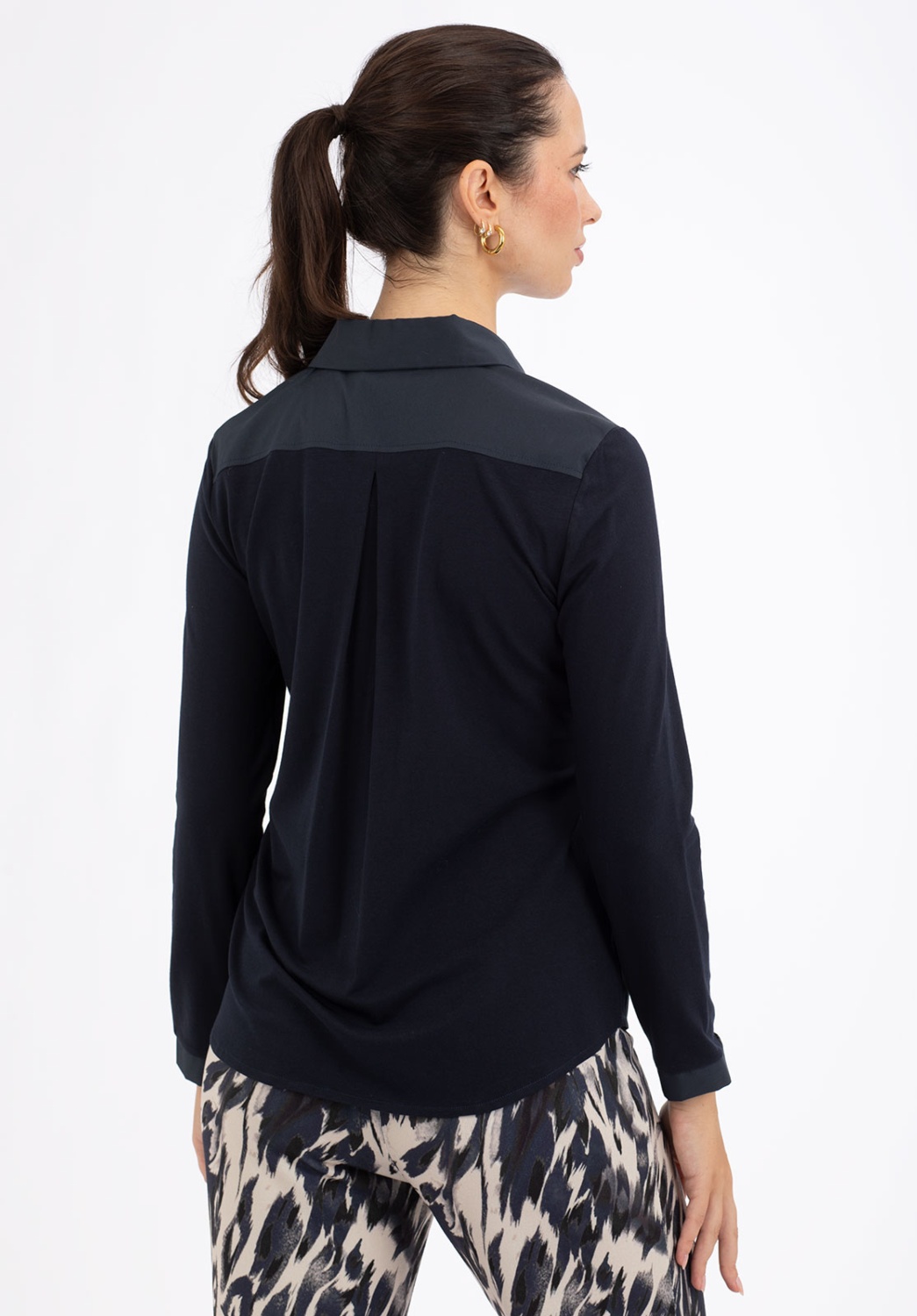 Camisa Azul de Pedrería con Letras