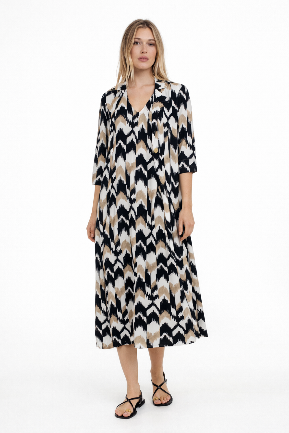 Vestido Zigzag en tonos negro, beige y blanco 1