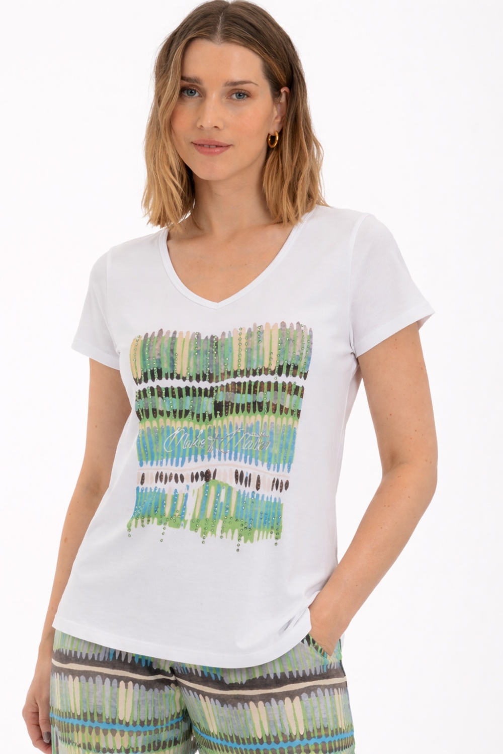 White T-shirt in shades of green 2