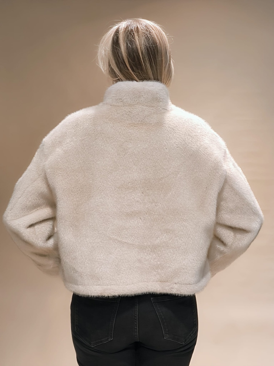 Chaqueta beige de pelo 1