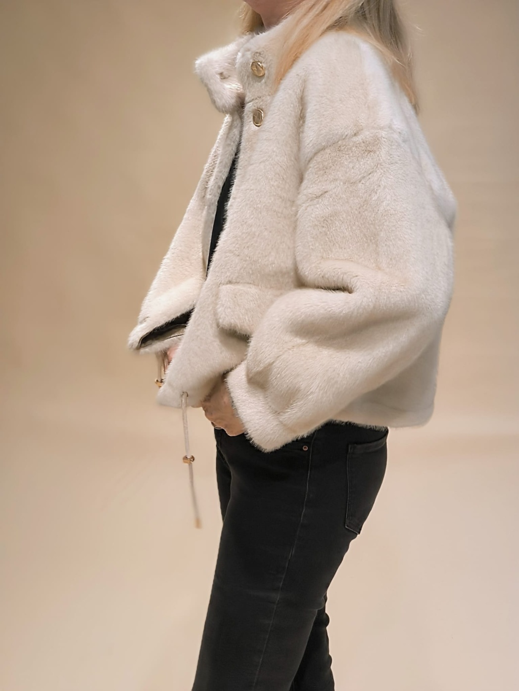 Chaqueta beige de pelo