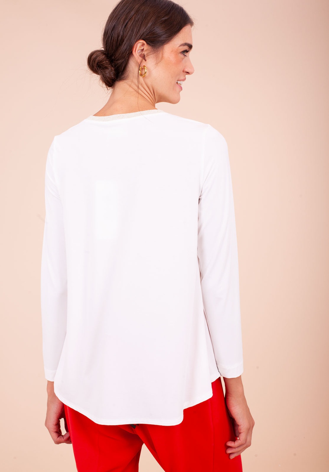 Blusa blanca con estampado floral y leopardo 3