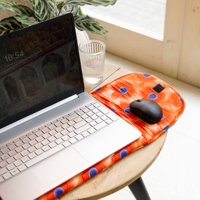 FUNDA PARA PORTÁTIL PUFFY FLORAL NARANJA HF - Ítem6