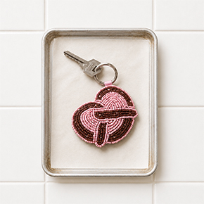 PRETZEL KEYCHAIN HF