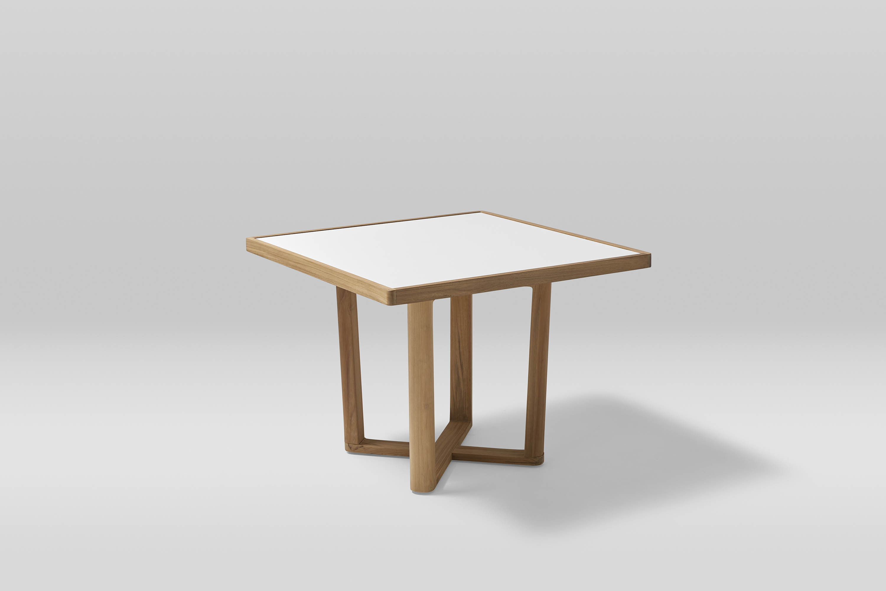 MESA COMEDOR CUADRADA