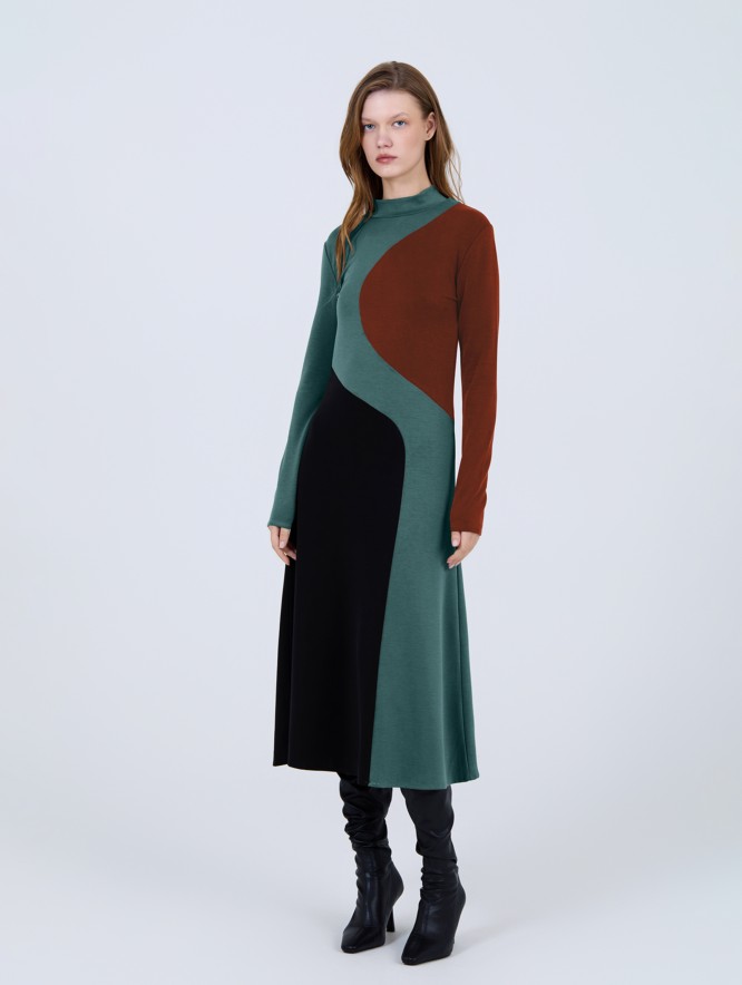 Vestido midi tricolor