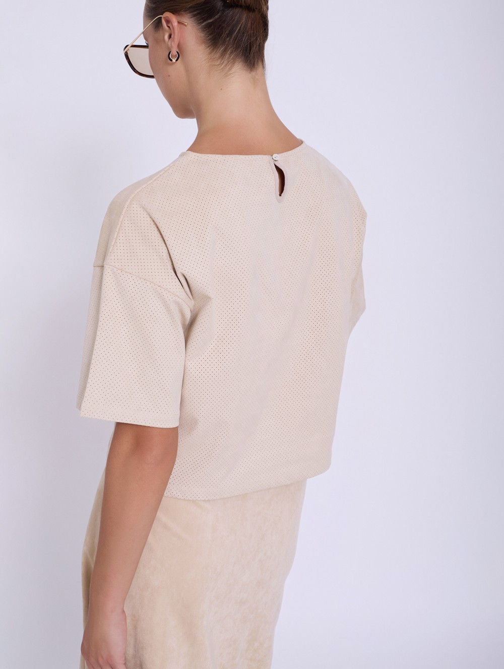 Blusa antelina troquelada 1