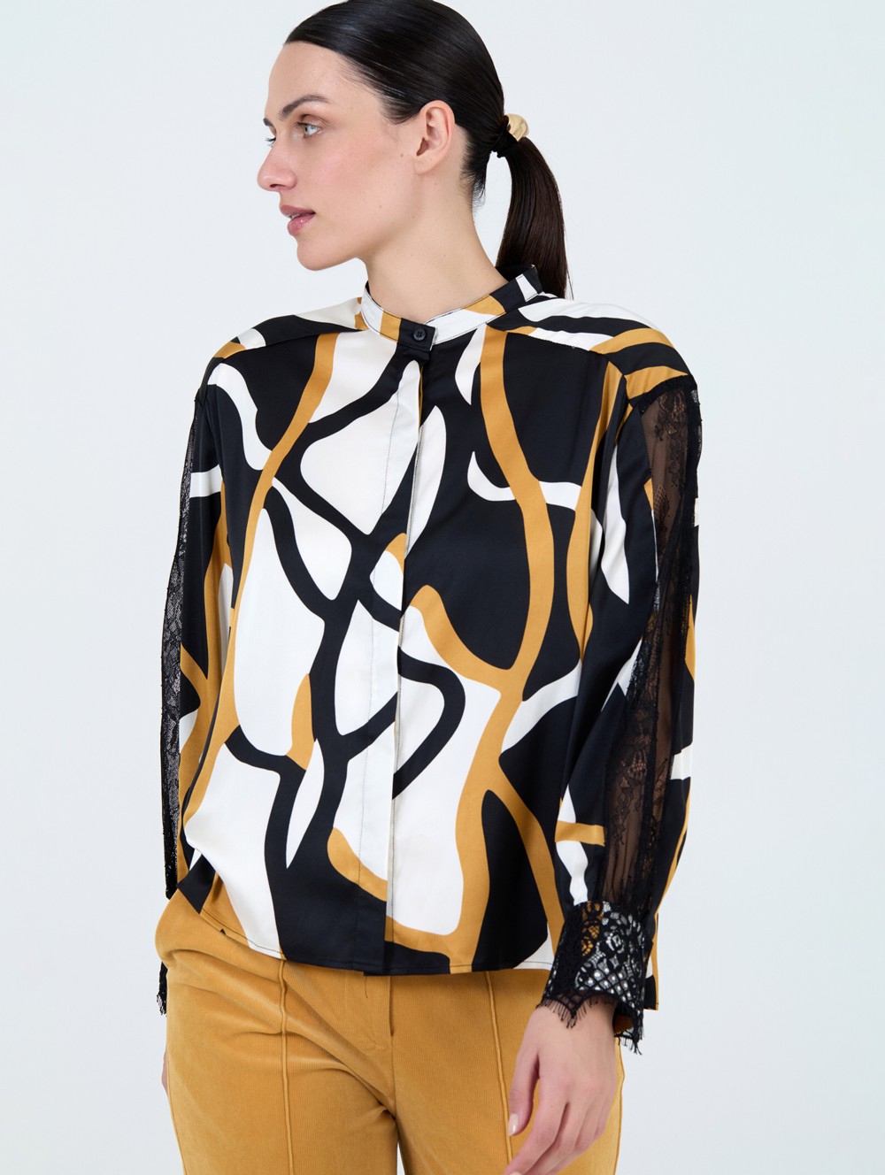 Blusa estampada encaje 3