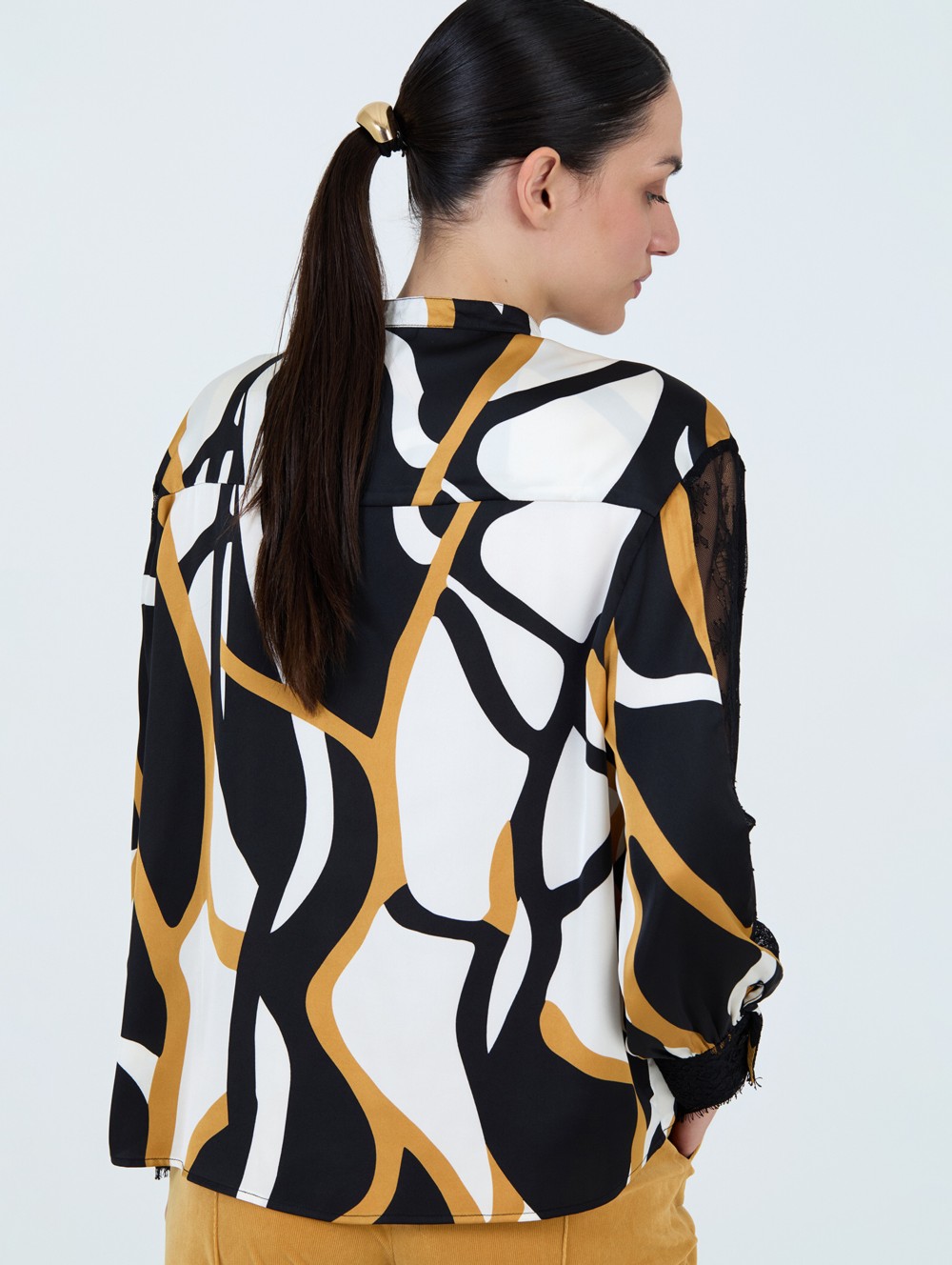 Blusa estampada encaje 4