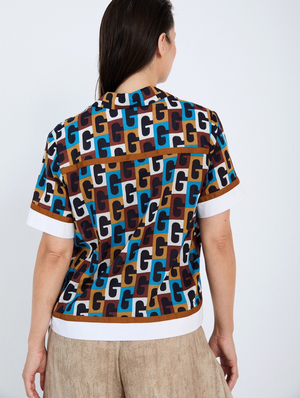Retro print shirt
